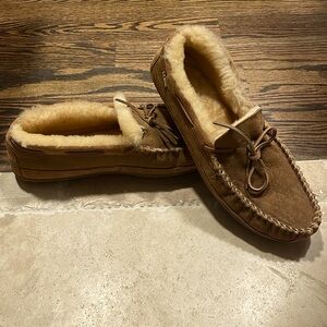 Cozy!! L.L. Bean House Slippers